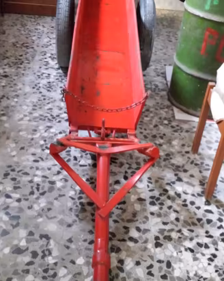 Carrello trasporta mastelli per motocoltivatore