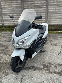 T Max 500 2011