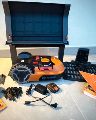 Worx Landroid   WR141E  + Garage (WORX WA0810)