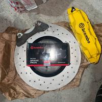 Impianto frenante maggiorato Brembo 305mm