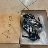 Tacchi in camoscio nuovi