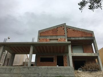Villetta indipendente + terreno