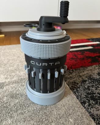 Curta calcolatrice - riproduzione in scala