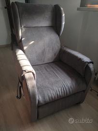 Poltrona a 2 motori per disabili stretta 65cm