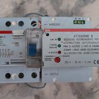 Interruttore con riarmo automatico