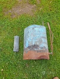 Antico attrezzo contadino 