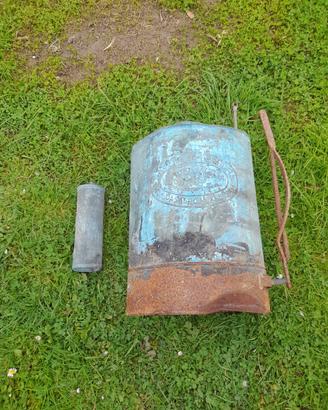 Antico attrezzo contadino 