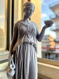 Ebe dea della giovinezza statua resina