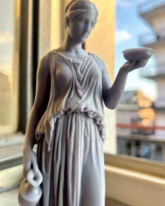 Ebe dea della giovinezza statua resina