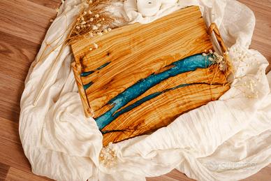 Vassoio da portata in legno e resina