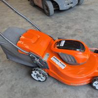 Rasaerba Husqvarna a batteria