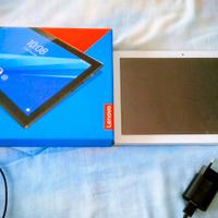 tablet Lenovo con scatola e carica batteria 