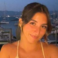 Babysitter/ makeup artist/ addetta alla vendita