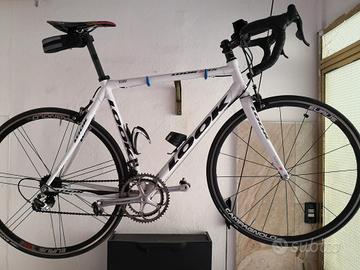 bici da strada in carbonio LOOK 585