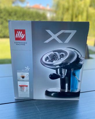 Macchina da caffe Illy X7 nera