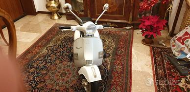 Vespa elettrica per bambini