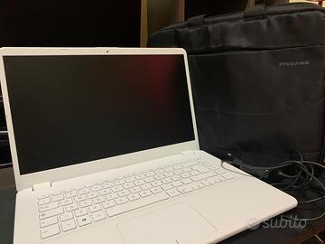 ASUS VivoBook 15.6” laptop funzionante