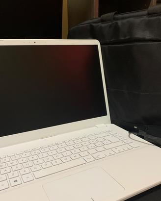ASUS VivoBook 15.6” laptop funzionante