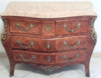 Comò (cassettone) intarsiato in stile Luigi XV