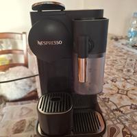 Macchina caffe NESPRESSO