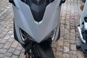 Tmax 560 icon grey