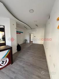 Negozio Arezzo [RIF C1353ACG]