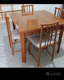 tavolo quadrato allungabile a libro e 4 sedie 