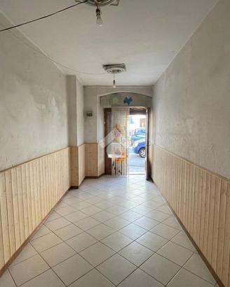 NEGOZIO A PRATO