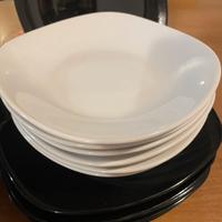Set piatti quadrati neri e bianchi