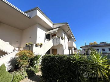 4 LOCALI A BUTTAPIETRA