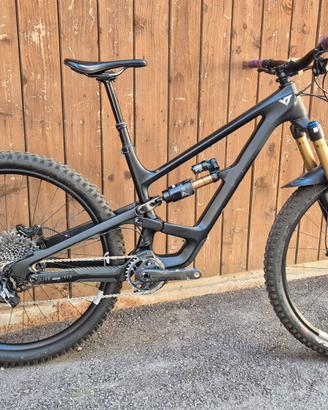YT Capra Core 4 29 2022 Taglia M – Carbonio
