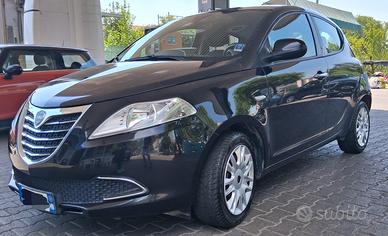 Lancia Ypsilon 1.2 Benz 69cv s&s 5p