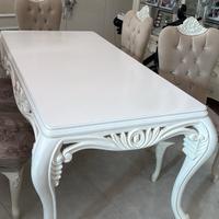 Tavolo barocco moderno