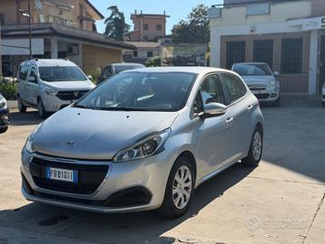 Peugeot 208 1.2 benzina
