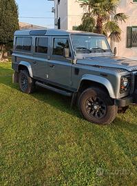 Land Rover Defender 110