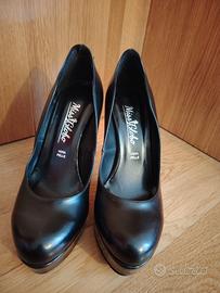 décolleté nere in pelle