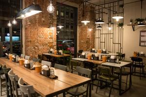 Ristorante centro citta' con giardino