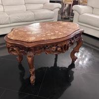 Tavolino con Marmo rosso e Legno Intagliato