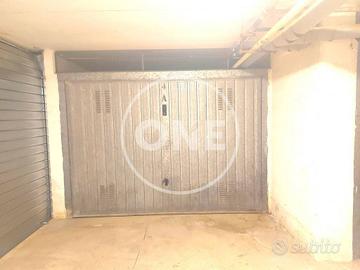 Box / Garage di 48 m² a Santa Marinella