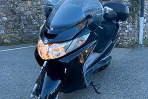 Suzuki Burgman 400 IE