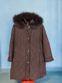 Cappotto trapuntato marrone con cappuccio