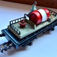 Pocher art . 182 carro con operaio scarica fusto