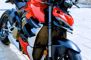 ducati streetfighter v4 
