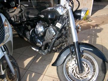 Yamaha XVS 650 Drag Star