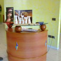 Mobile reception circolare con inserti in murano