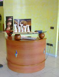 Mobile reception circolare con inserti in murano