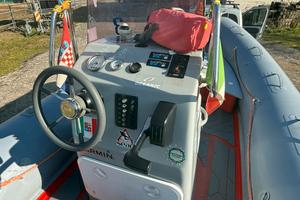 Gommone 5.80 con suzuki 90