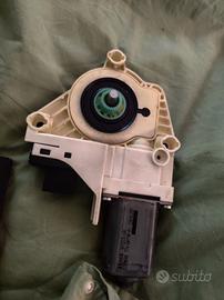 motorino alzacristalli audi Q7