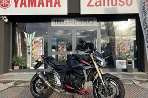 Suzuki GSR 750