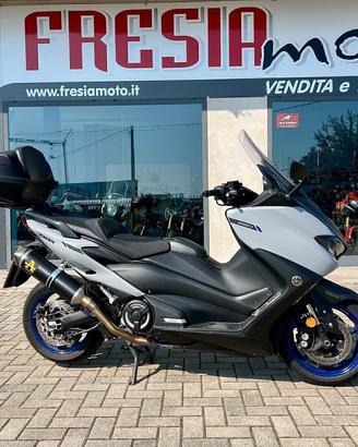 YAMAHA TMAX 560 +TAGLIANDO+GARANZIA+CONSEGNA ITALI